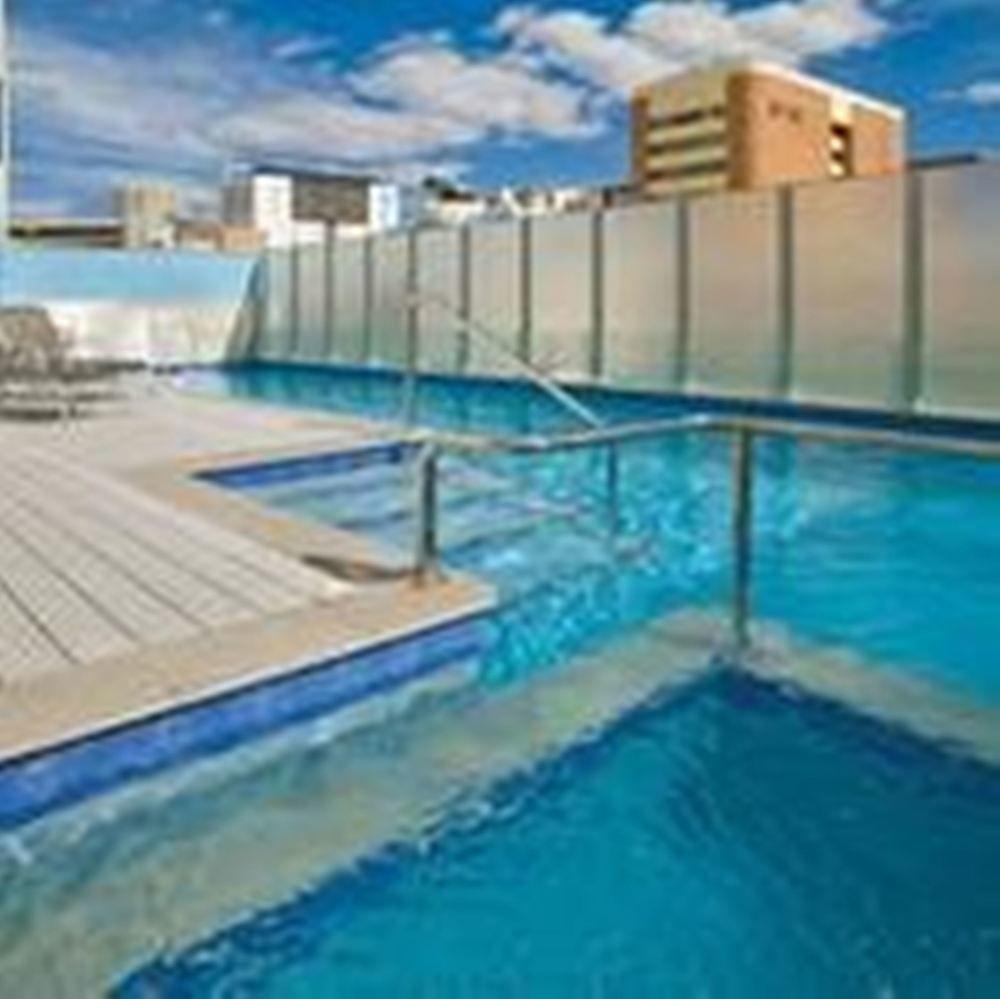 Adina Apartment Hotel Perth Barrack Plaza Bagian luar foto