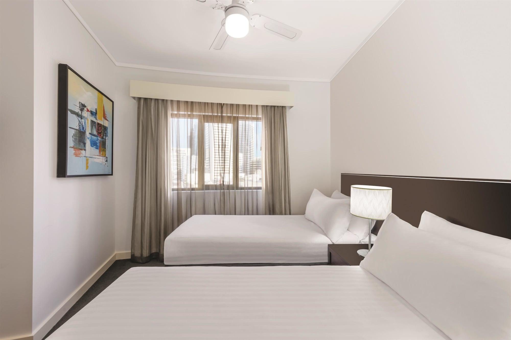 Adina Apartment Hotel Perth Barrack Plaza Bagian luar foto