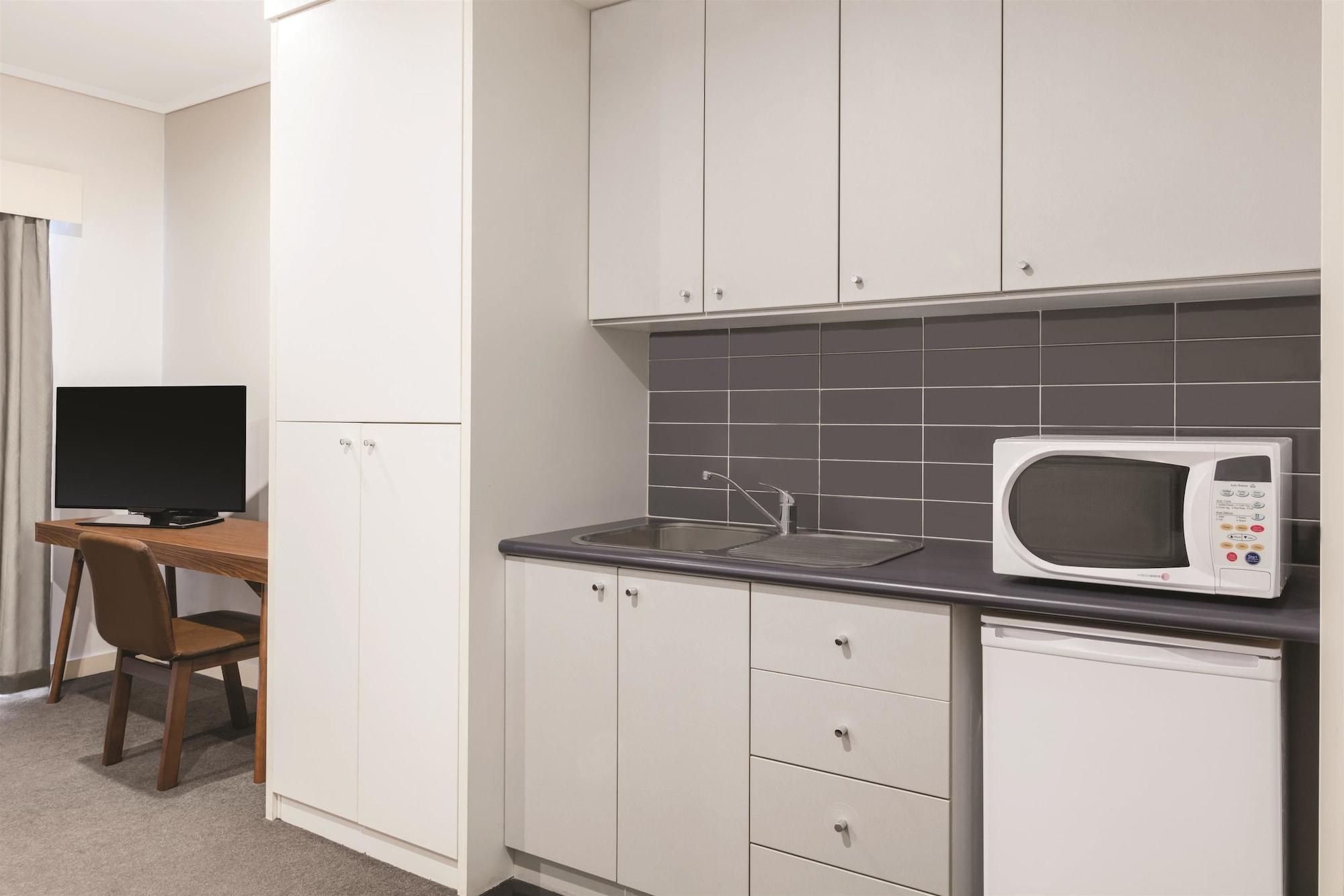 Adina Apartment Hotel Perth Barrack Plaza Bagian luar foto