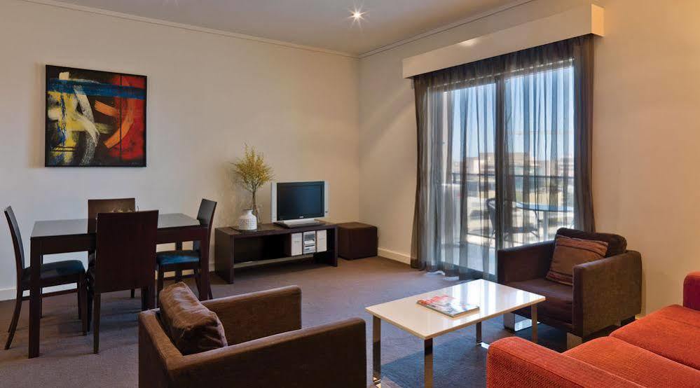 Adina Apartment Hotel Perth Barrack Plaza Bagian luar foto