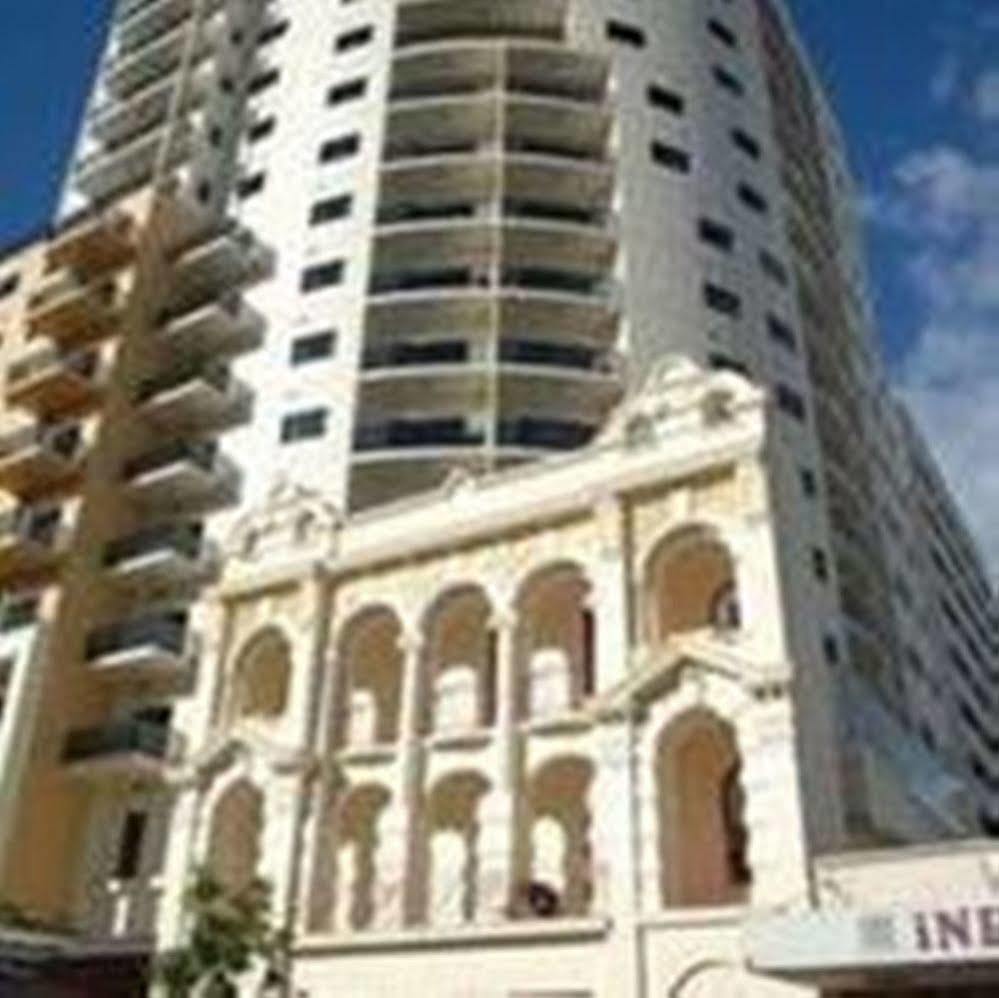 Adina Apartment Hotel Perth Barrack Plaza Bagian luar foto